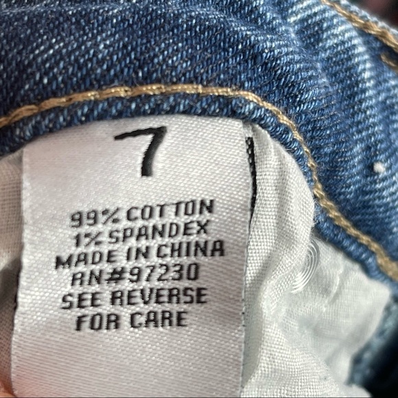 Almost Famous 7 Women's Ripped Distressed Dad Jeans NWT - Picture 10 of 11